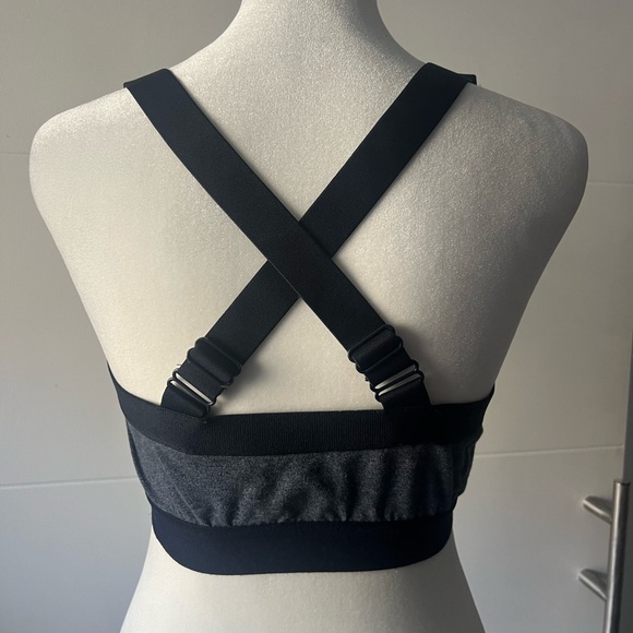 Aritzia intimates/sleepwear Community sports bra yoga top - Lot 2 - Picture 4 of 5
